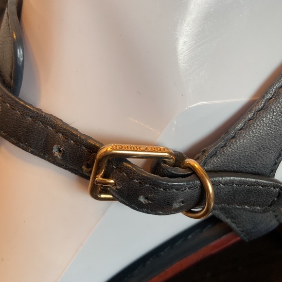 Tory Burch Audra Navy Thong Block Heel Sandals Size 8 - Picture 5 of 16